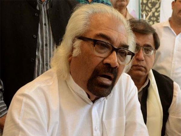 In the dock over controversial remarks, Sam Pitroda resigns as Chairman of Indian Overseas Congress